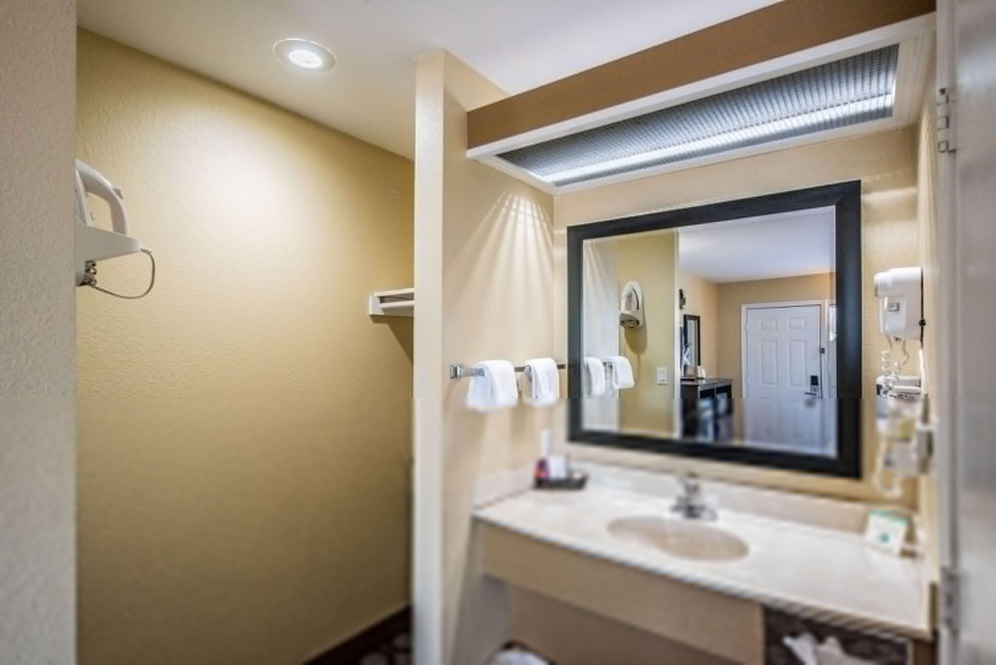 Relax Inn And Suites Kuttawa מראה חיצוני תמונה